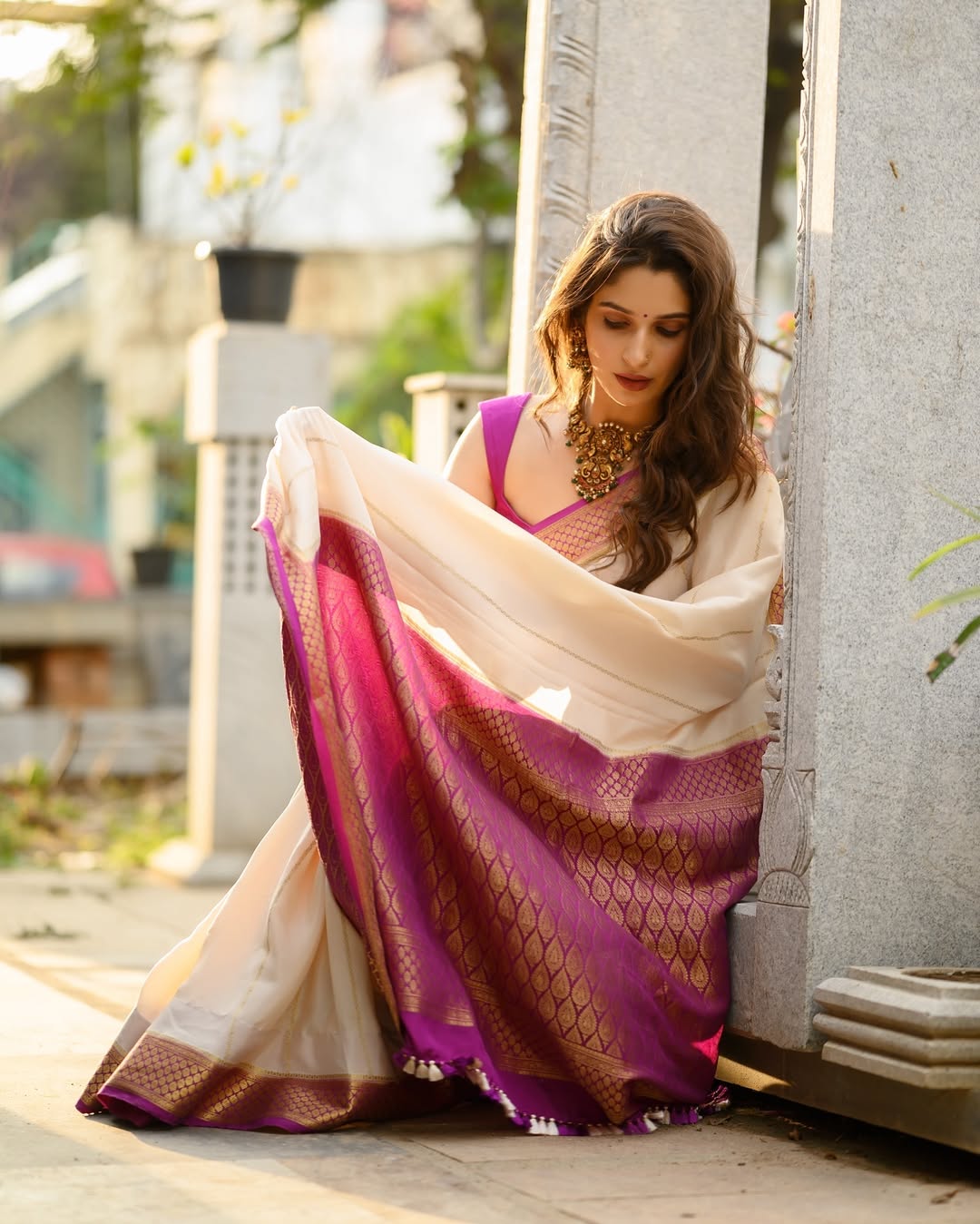 Sizzling Beige Soft Silk Saree With Intricate Blouse Piece