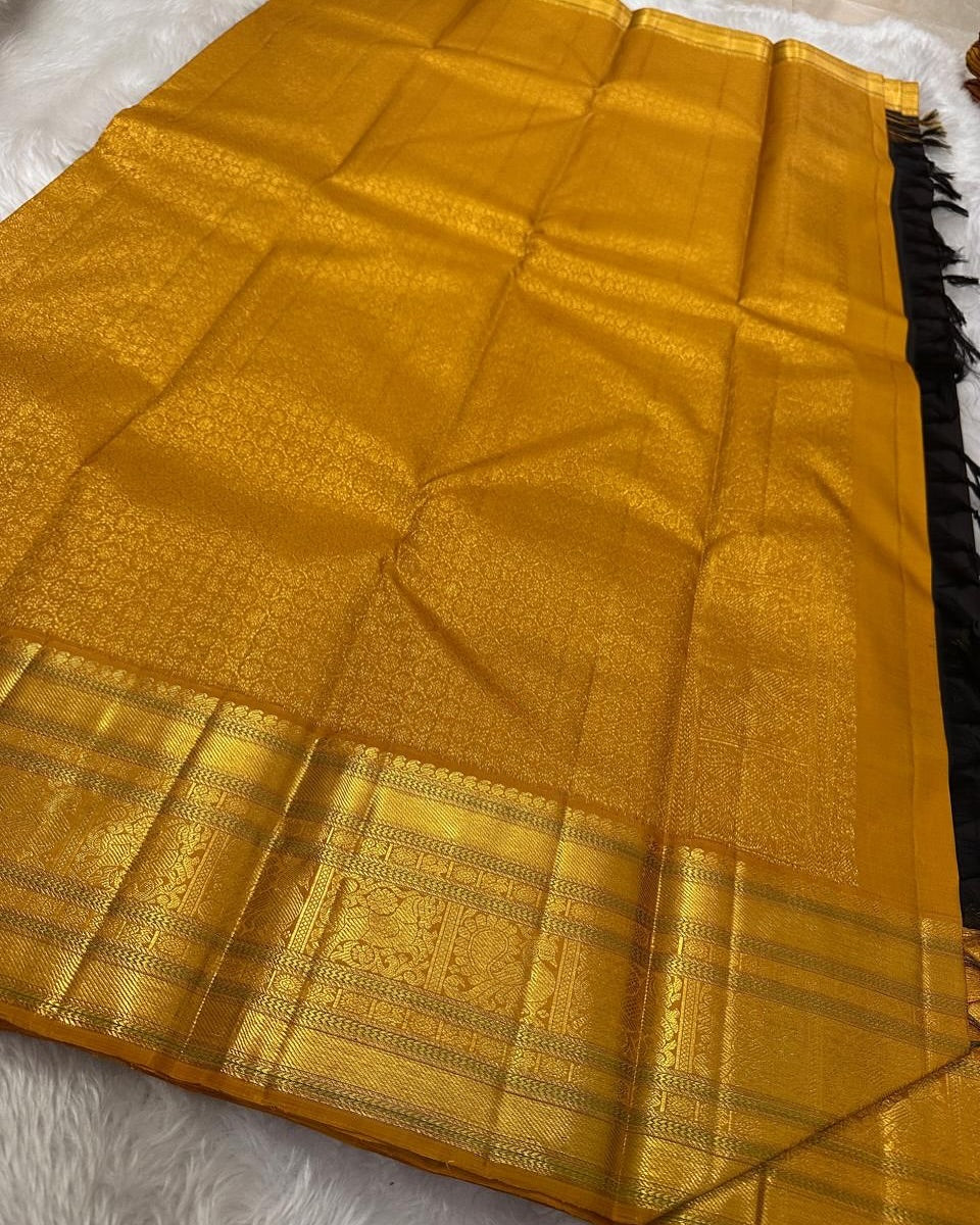 Gorgeous Black Soft Silk Saree With Beautiful Blouse Piece