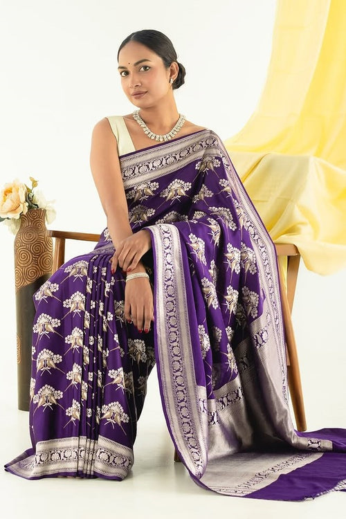 Load image into Gallery viewer, Refreshing Purple Soft Silk Saree With Pretty Blouse Piece
