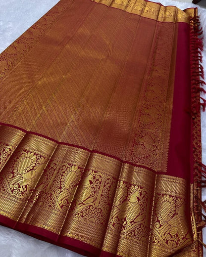 Sumptuous Red Soft Banarasi Silk Saree With Imaginative Blouse Piece