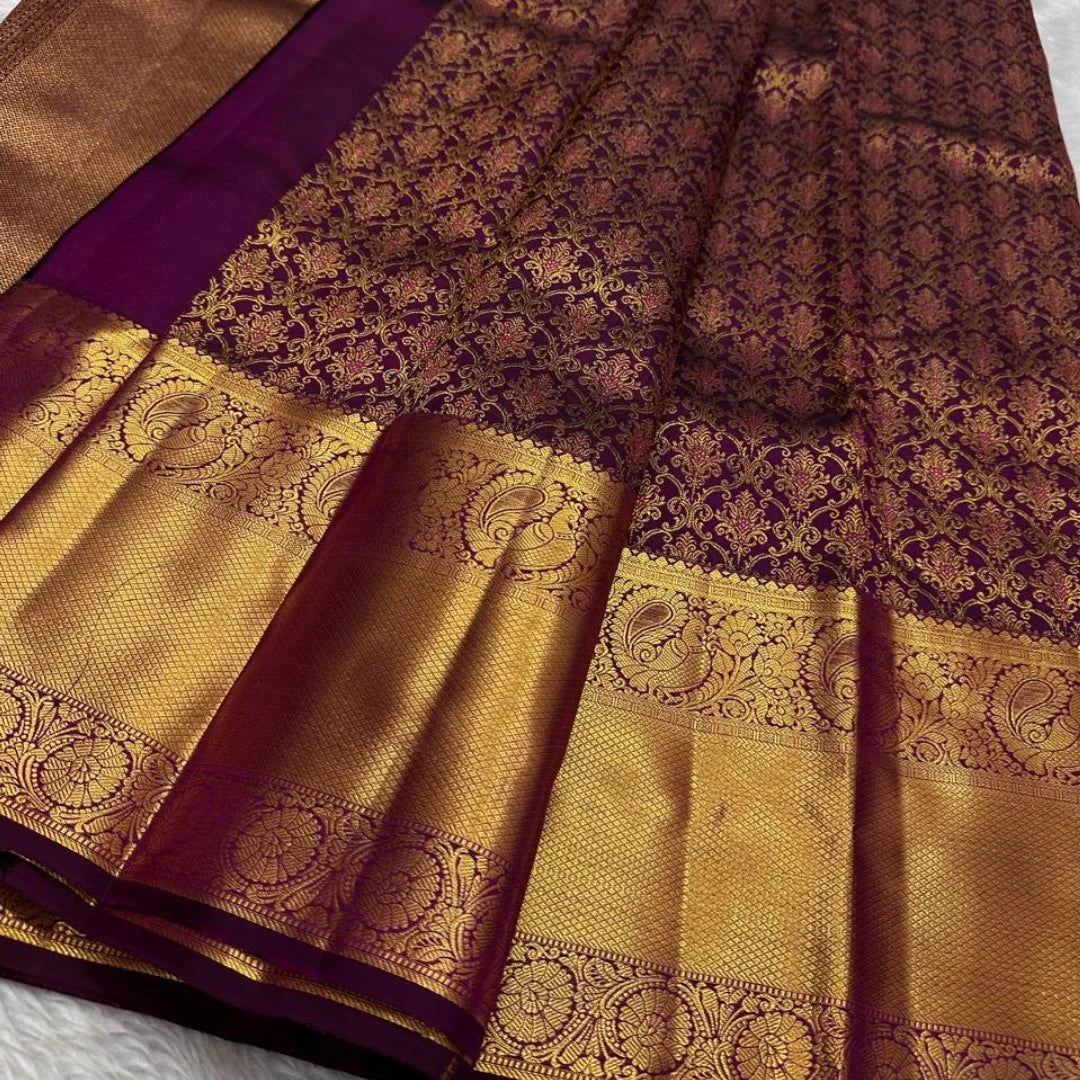 Adoring Purple Soft Banarasi Silk Saree With Admirable Blouse Piece