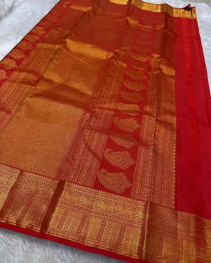 Enamoring Red Soft Banarasi Silk Saree With Magnetic Blouse Piece