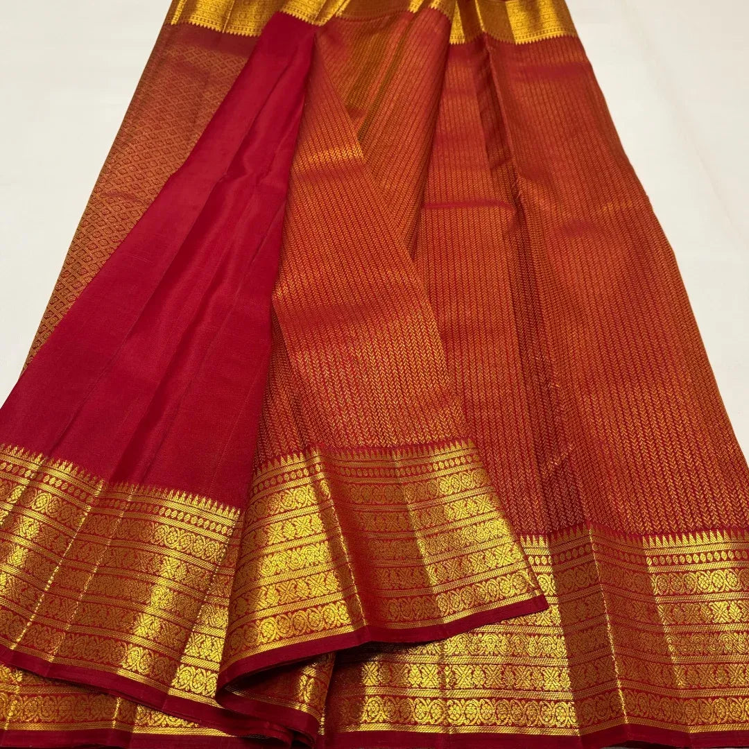 Felicitous Red Soft Banarasi Silk Saree With Improbable Blouse Piece