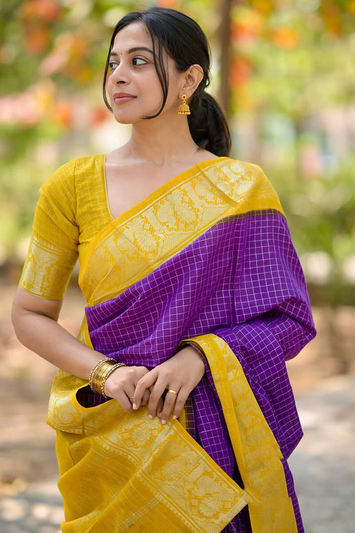 Load image into Gallery viewer, Felicitous Purple Soft Silk Saree With Sizzling Blouse Piece
