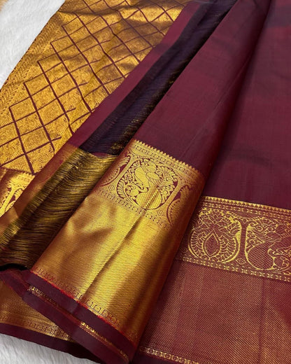 Tantalizing Maroon Soft Banarasi Silk Saree With Staring Blouse Piece