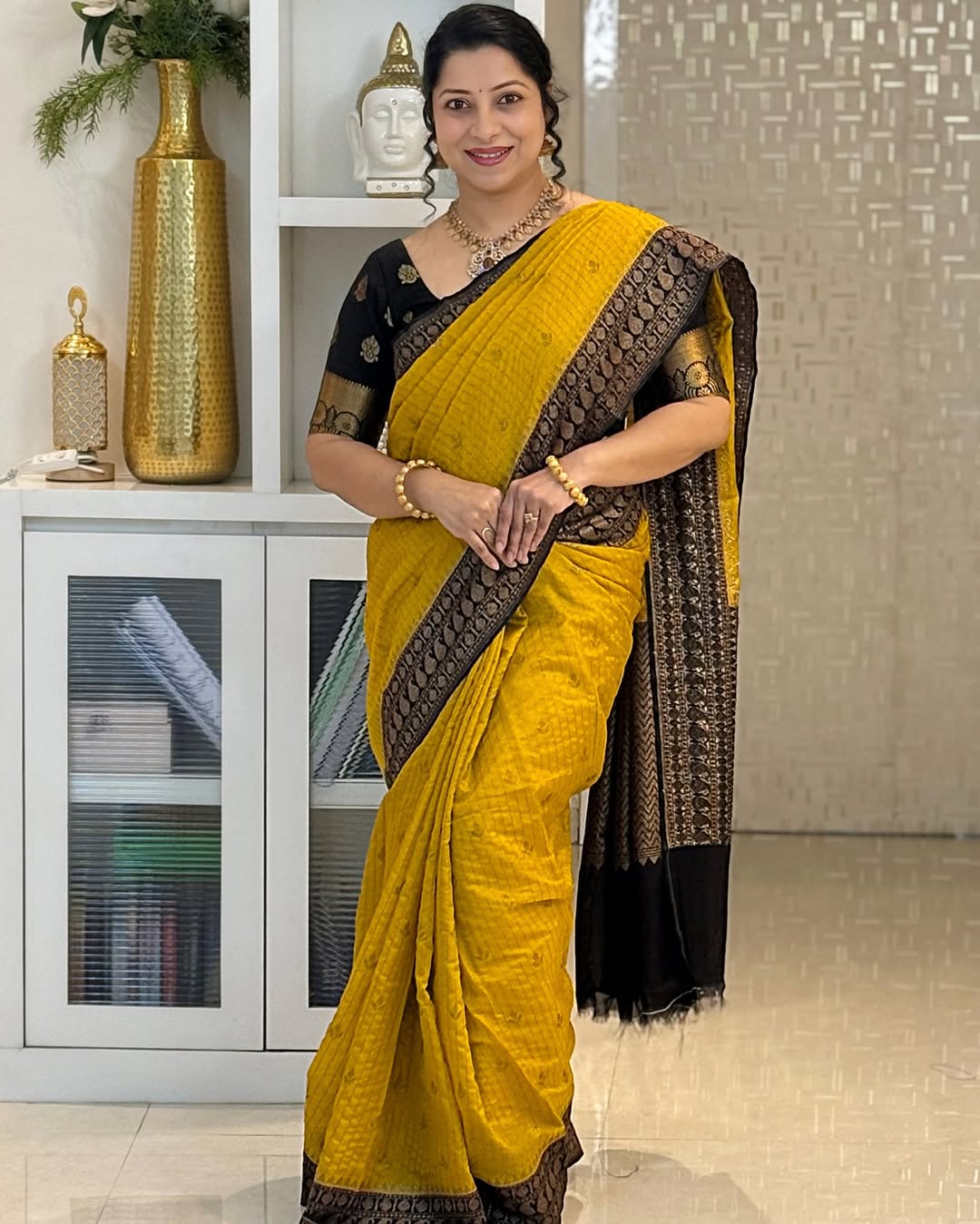 Seraphic Yellow Soft Silk Saree With Susurrous Blouse Piece