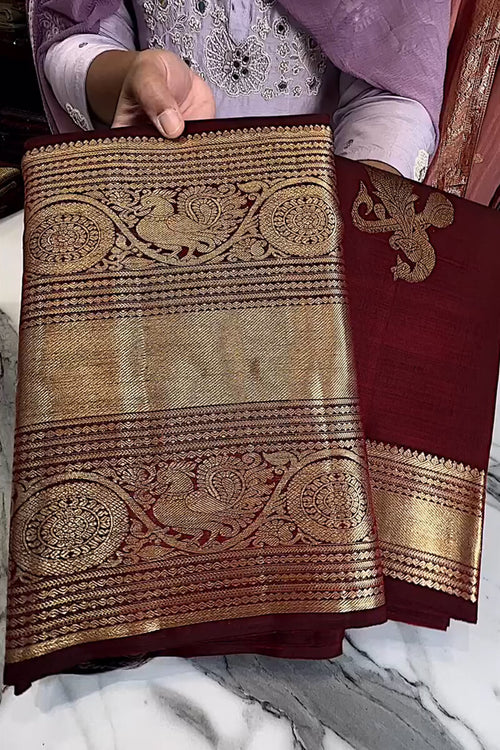 Load image into Gallery viewer, Enthralling Wine Soft Banarasi Silk Saree With Petrichor Blouse Piece
