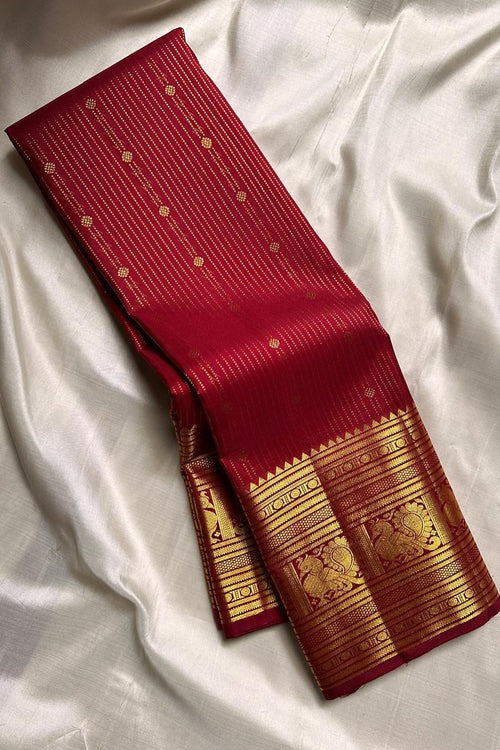 Load image into Gallery viewer, Pulsating Red Soft Banarasi Silk Saree With Conflate Blouse Piece
