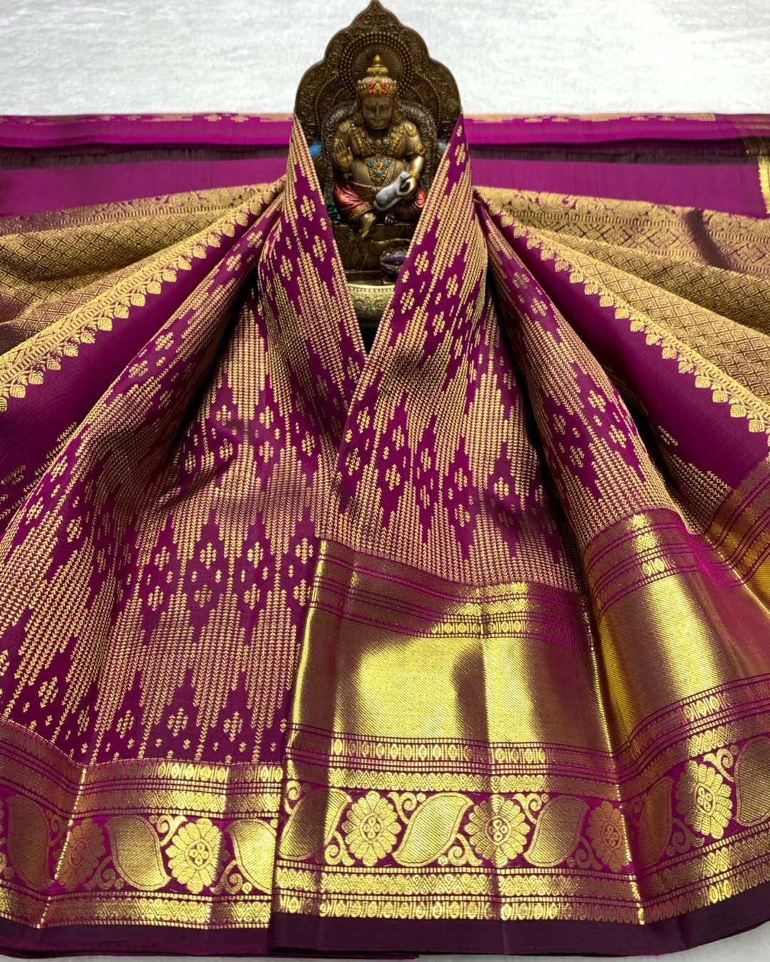Entrancing Pruple Soft Banarasi Silk Saree With Comely Blouse Piece