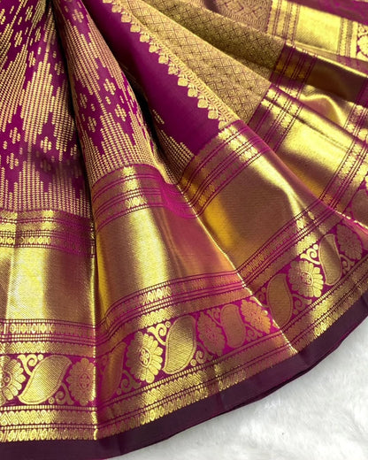 Entrancing Pruple Soft Banarasi Silk Saree With Comely Blouse Piece