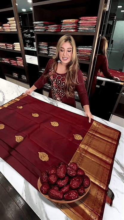 Eclat Maroon Soft Banarasi Silk Saree With Flameboyant Blouse Piece