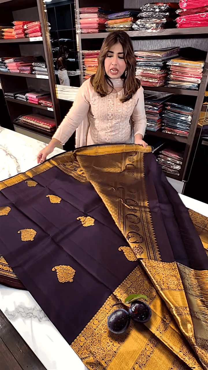 Blissful Purple Soft Banarasi Silk Saree With Efflorescence Blouse Piece