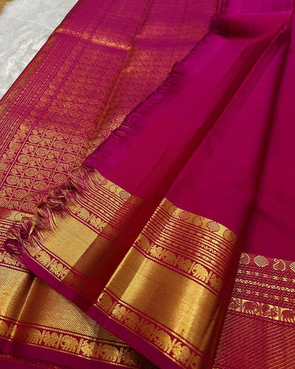 Stunning Dark Pink Soft Banarasi Silk Saree With Alluring Blouse Piece