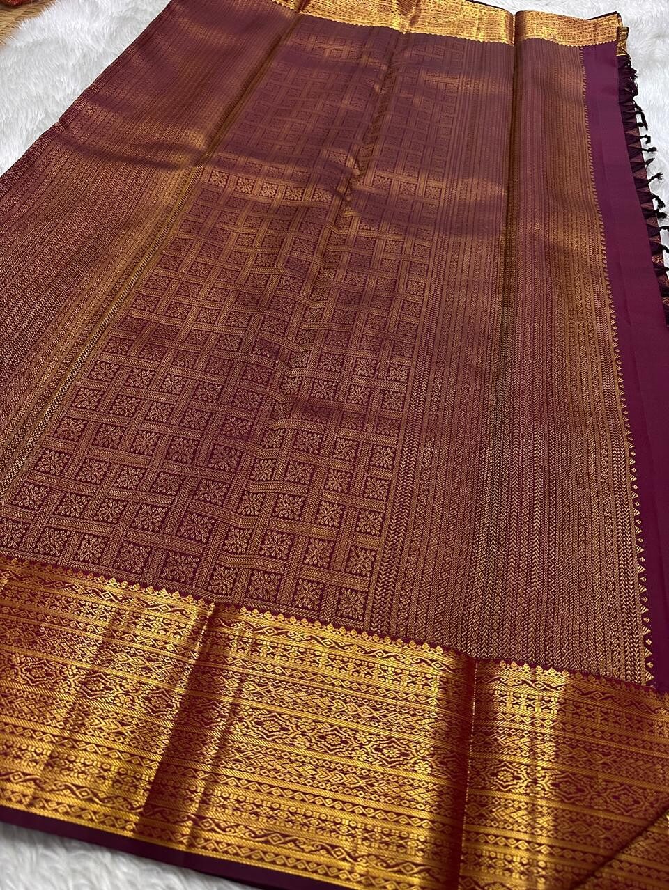Evocative Purple Soft Banarasi Silk Saree With Captivating Blouse Piece