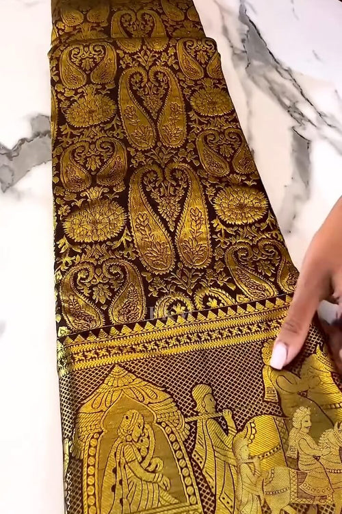 Load image into Gallery viewer, Gratifying Brown Soft Banarasi Silk Saree With Alluring Blouse Piece
