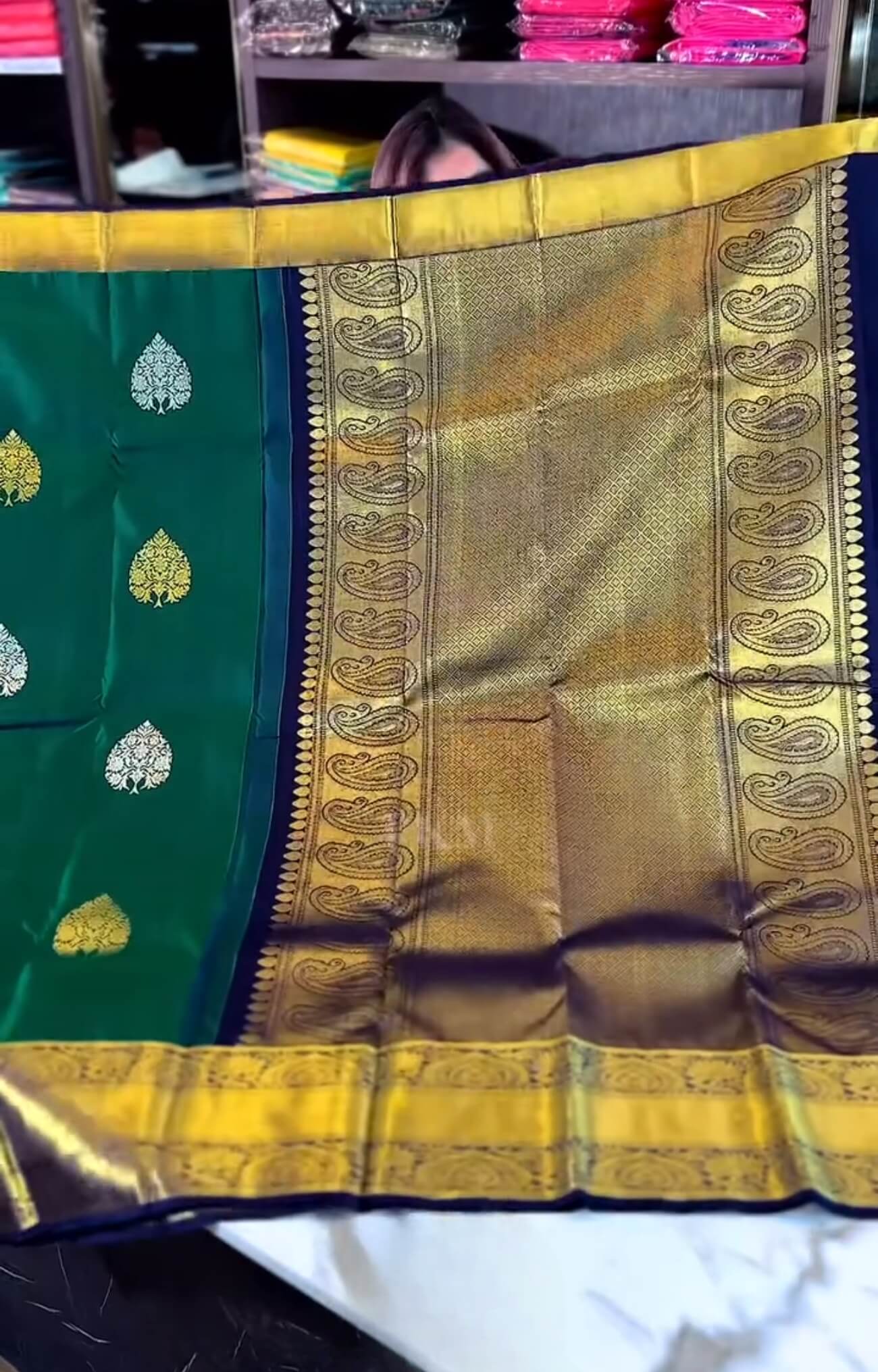 Eloquence Dark Green Soft Banarasi Silk Saree With Ineffable Blouse Piece