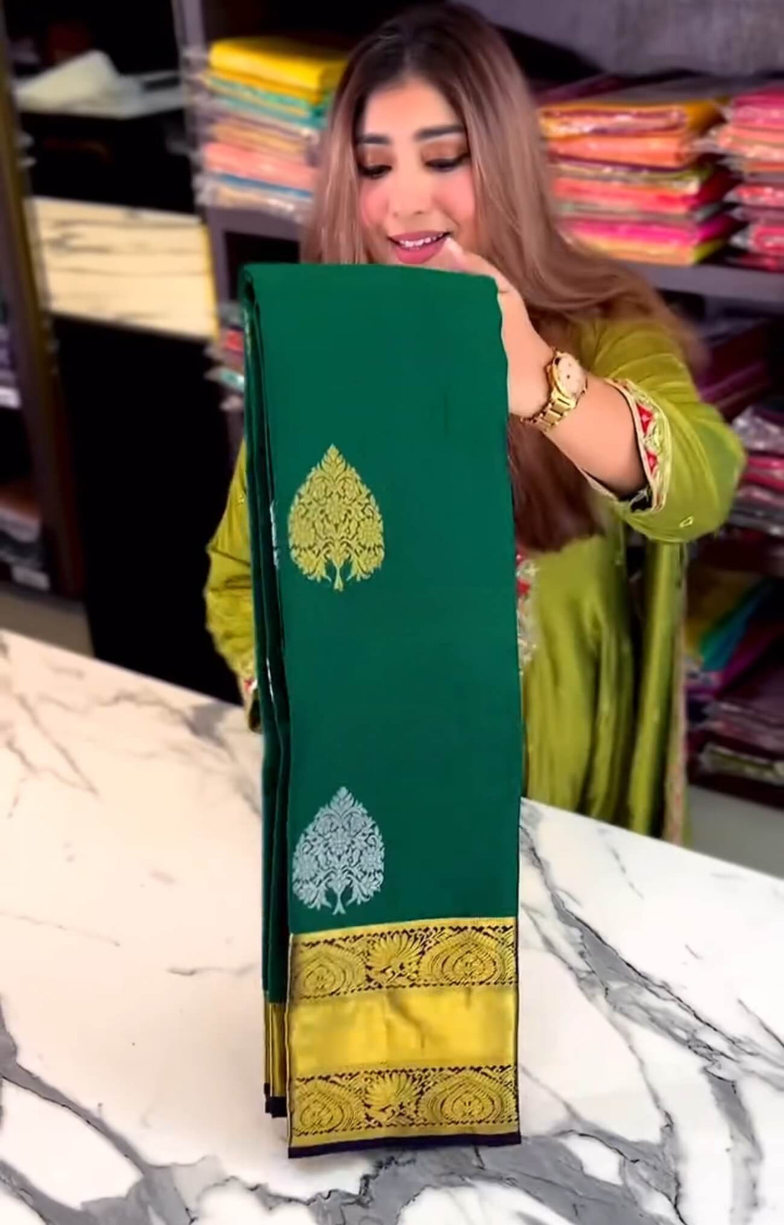 Eloquence Dark Green Soft Banarasi Silk Saree With Ineffable Blouse Piece