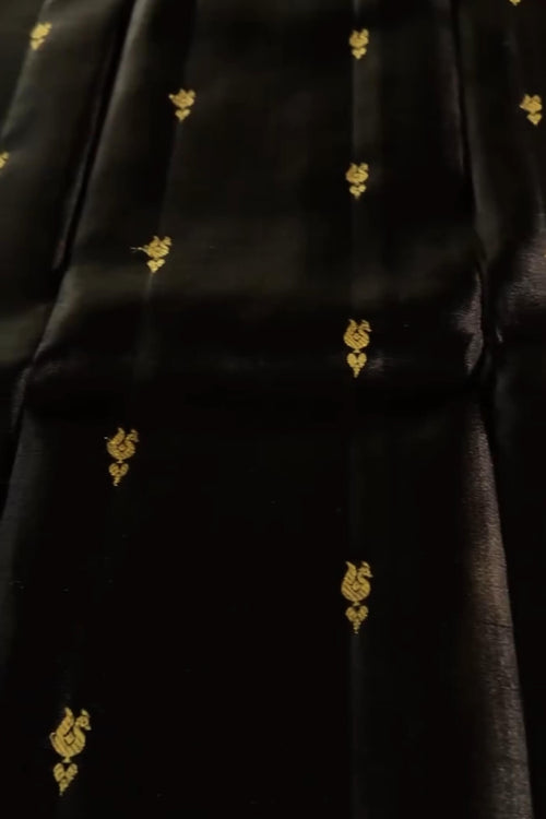 Load image into Gallery viewer, Fairytale Black Soft Banarasi Silk Saree With Pulsating Blouse Piece
