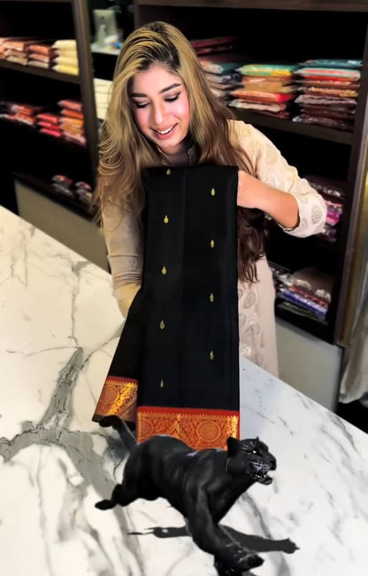 Magnificat Black Soft Banarasi Silk Saree With Confounding  Blouse Piece