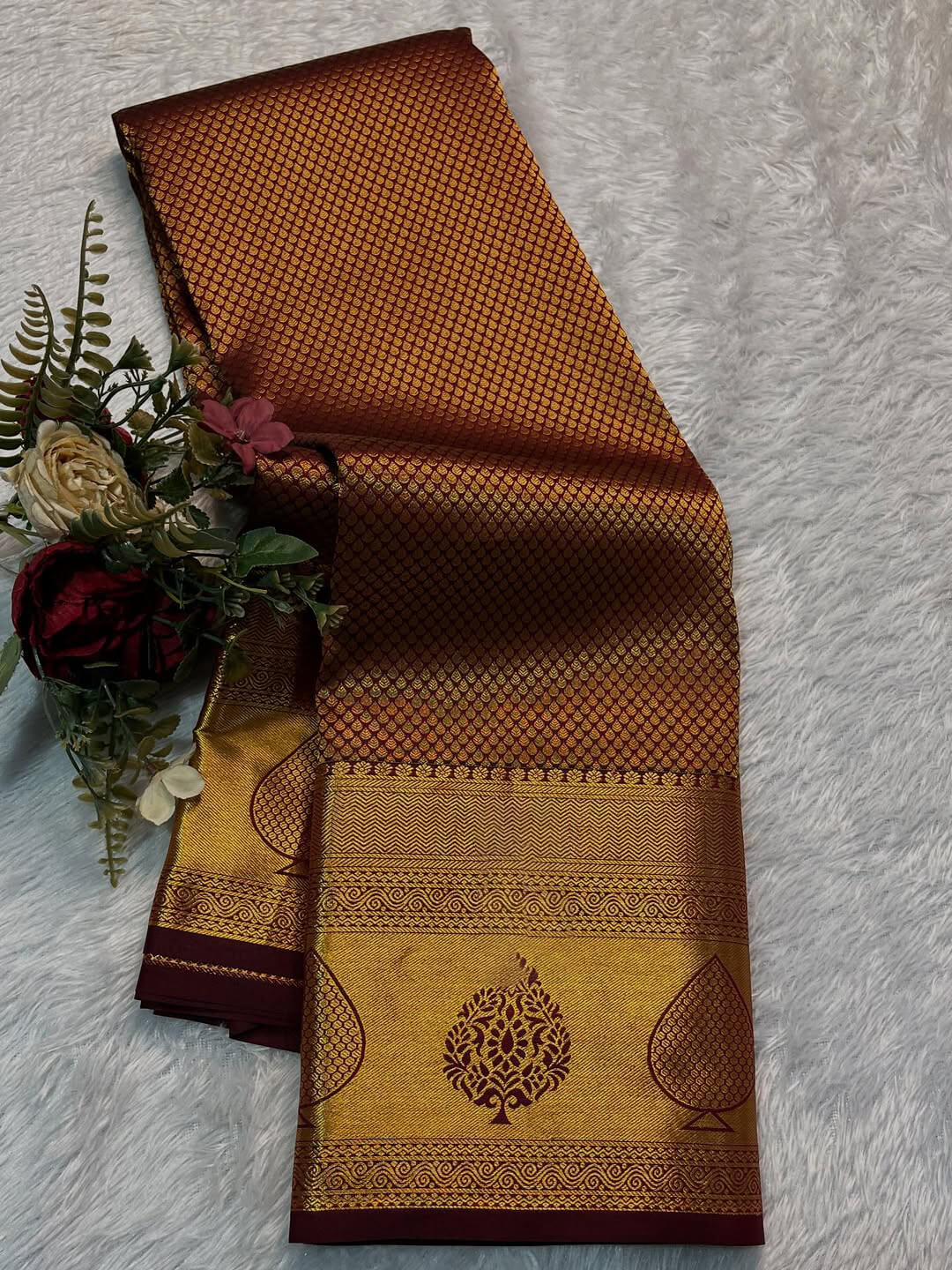 Bewitching Wine Soft Banarasi Silk Saree With Arresting Blouse Piece