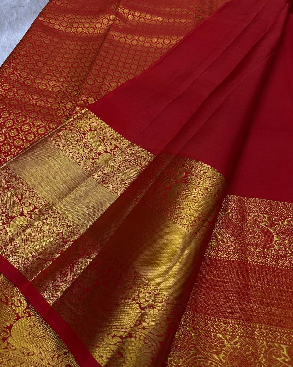 Energetic Red Soft Banarasi Silk Saree With Palimpsest Blouse Piece