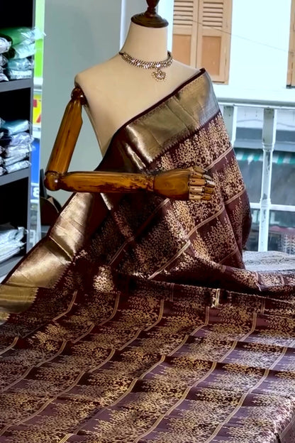 Epiphany Wine Soft Banarasi Silk Saree With Devastating Blouse Piece