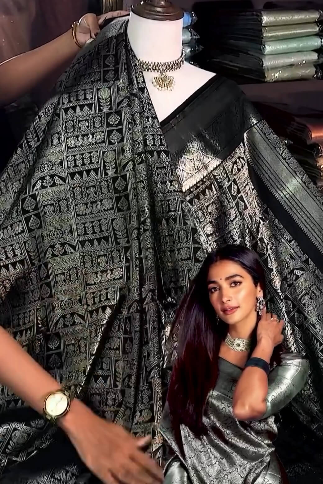 Tremendous Black Soft Banarasi Silk Saree With Elaborate Blouse Piece