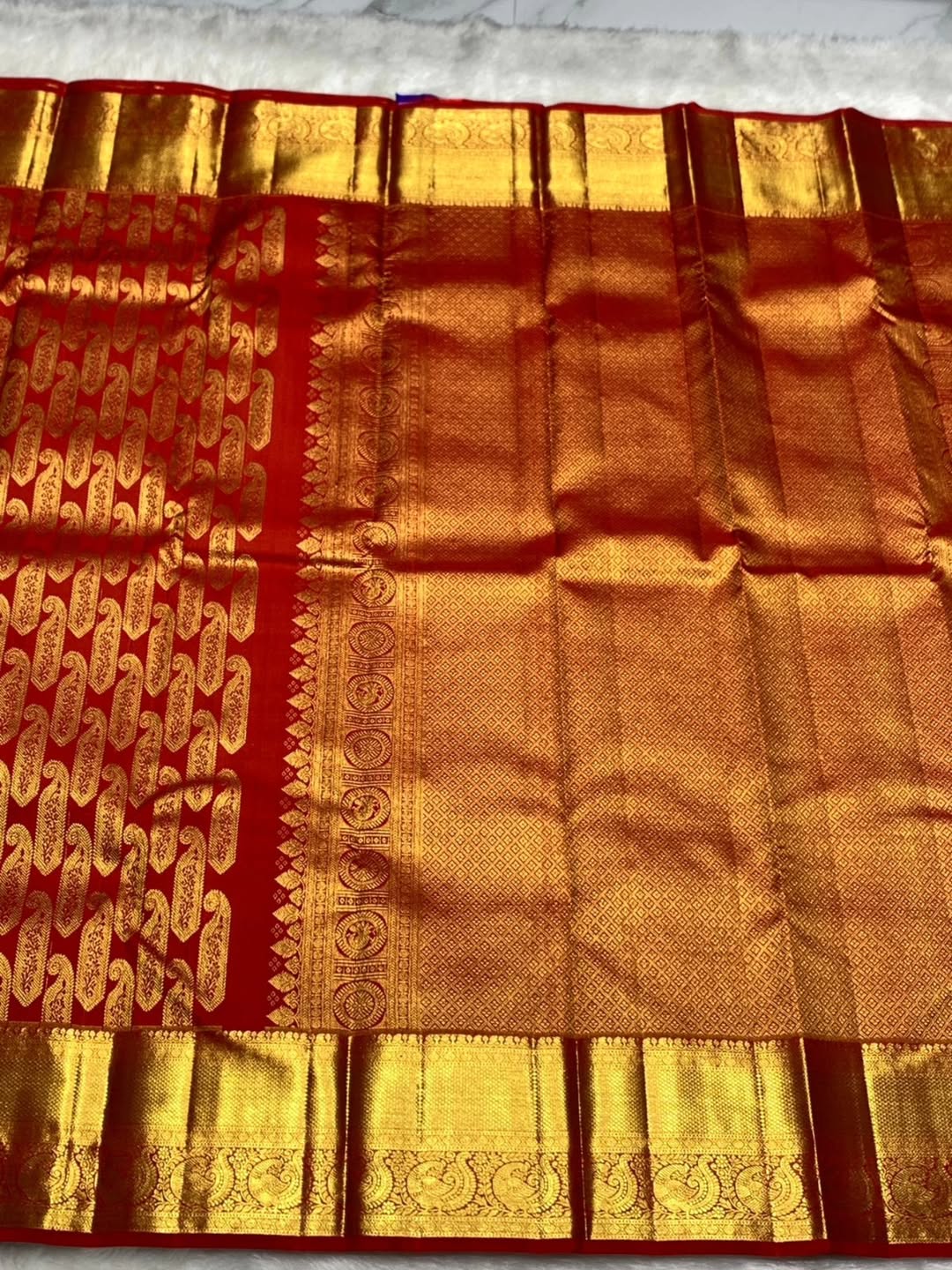 Grandiose Red Soft Banarasi Silk Saree With Vibrant Blouse Piece