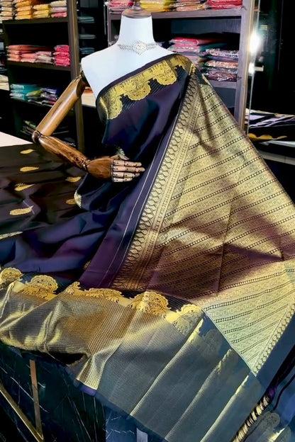 Ebullience Purple Soft Banarasi Silk Saree With Staring Blouse Piece