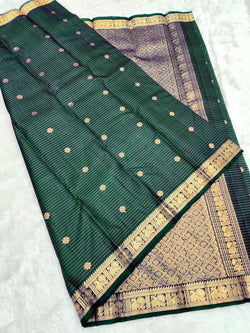 Incomparable Dark Green Soft Silk Saree With Vivacious Blouse Piece