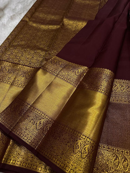 Vestigial Wine Pure Zari Weaving Banarasi Silk Saree With Mesmerising Blouse Piece