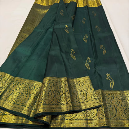 Sumptuous Dark Green Pure Zari Weaving Banarasi Silk Saree With Smashing Blouse Piece