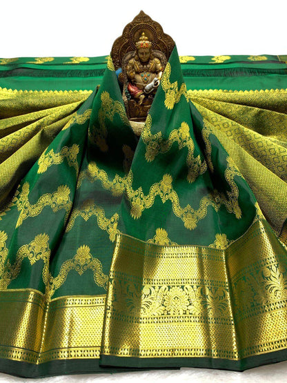 Fantabulous Dark Green Pure Zari Weaving Banarasi Silk Saree With Inspiring Blouse Piece