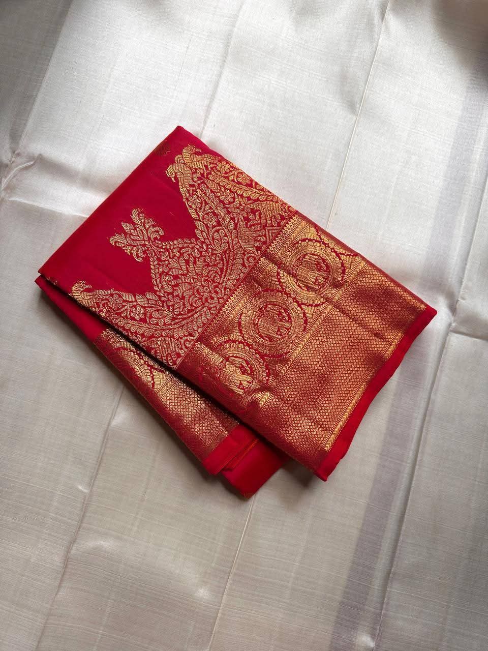 Fugacious Red Pure Zari Weaving Banarasi Silk Saree With Cynosure Blouse Piece