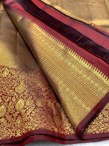 Fairytale Maroon Pure Zari Weaving Banarasi Silk Saree With Eclat Blouse Piece