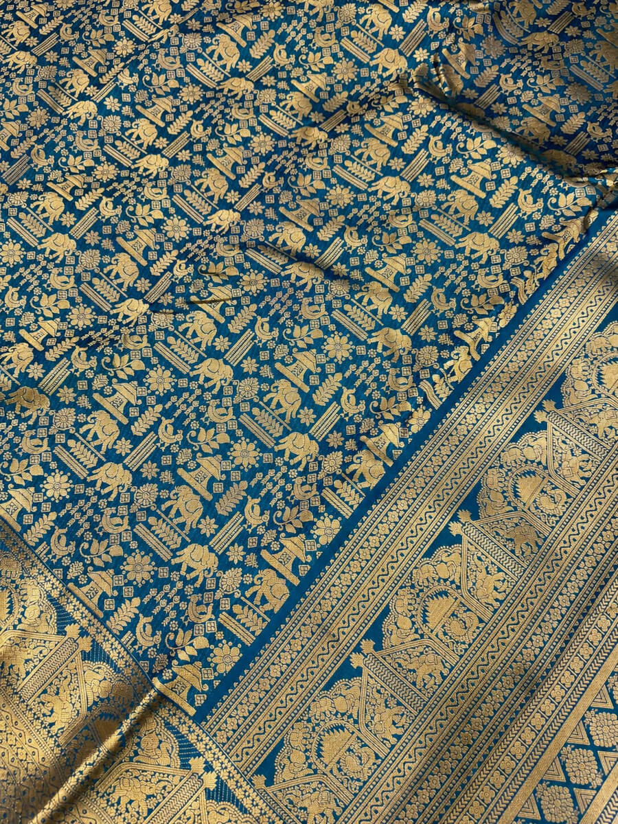 Diaphanous Rama Pure Zari Weaving Banarasi Silk Saree With Ephemeral Blouse Piece