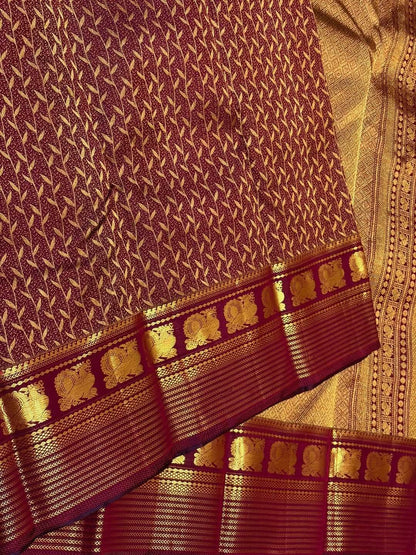Exceptional Wine Pure Zari Weaving Banarasi Silk Saree With Jazzy Blouse Piece