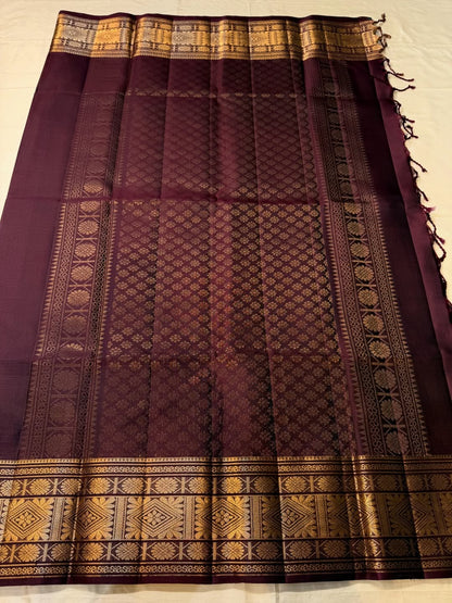 Dulcet Wine Pure Zari Weaving Banarasi Silk Saree With Gorgeous Blouse Piece