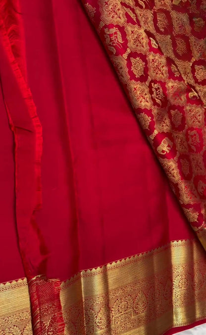 Eclat Red Pure Zari Weaving Banarasi Silk Saree With Beautiful Blouse Piece