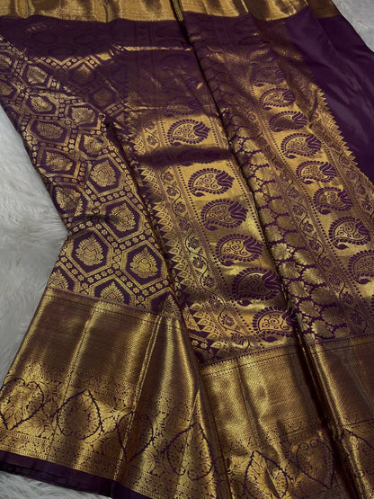 Supernal Purple Pure Zari Weaving Banarasi Silk Saree With Refreshing Blouse Piece