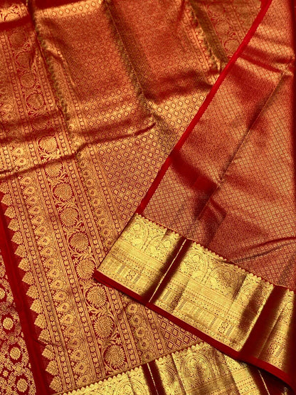 Amazing Red Pure Zari Weaving Banarasi Silk Saree With Glittering Blouse Piece