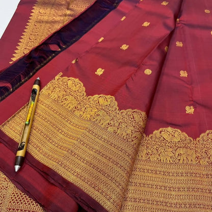 Admirable Maroon Pure Zari Weaving Banarasi Silk Saree With Chatoyant Blouse Piece