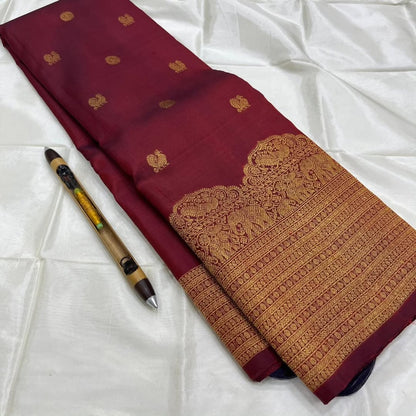Admirable Maroon Pure Zari Weaving Banarasi Silk Saree With Chatoyant Blouse Piece