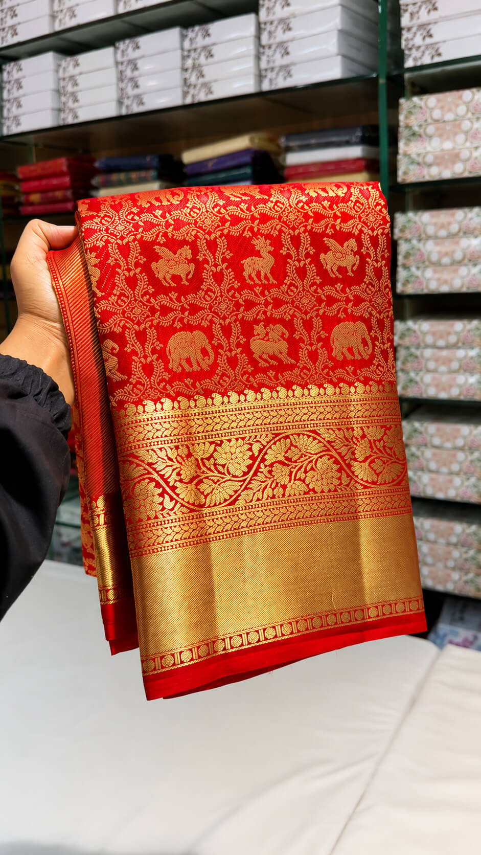 Embrocation Red Pure Banarasi Silk Saree With Smart Blouse Piece
