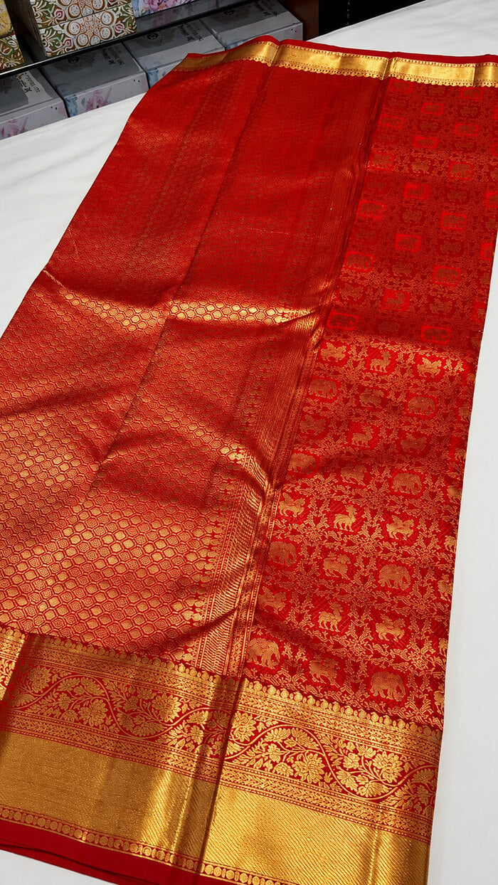 Embrocation Red Pure Banarasi Silk Saree With Smart Blouse Piece