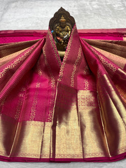 Adorning Dark Pink Pure Banarasi Silk Saree With Excellent Blouse Piece