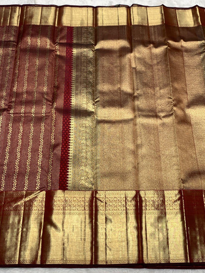 Angelic Maroon Pure Banarasi Silk Saree With Enamoring Blouse Piece