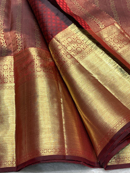 Angelic Maroon Pure Banarasi Silk Saree With Enamoring Blouse Piece