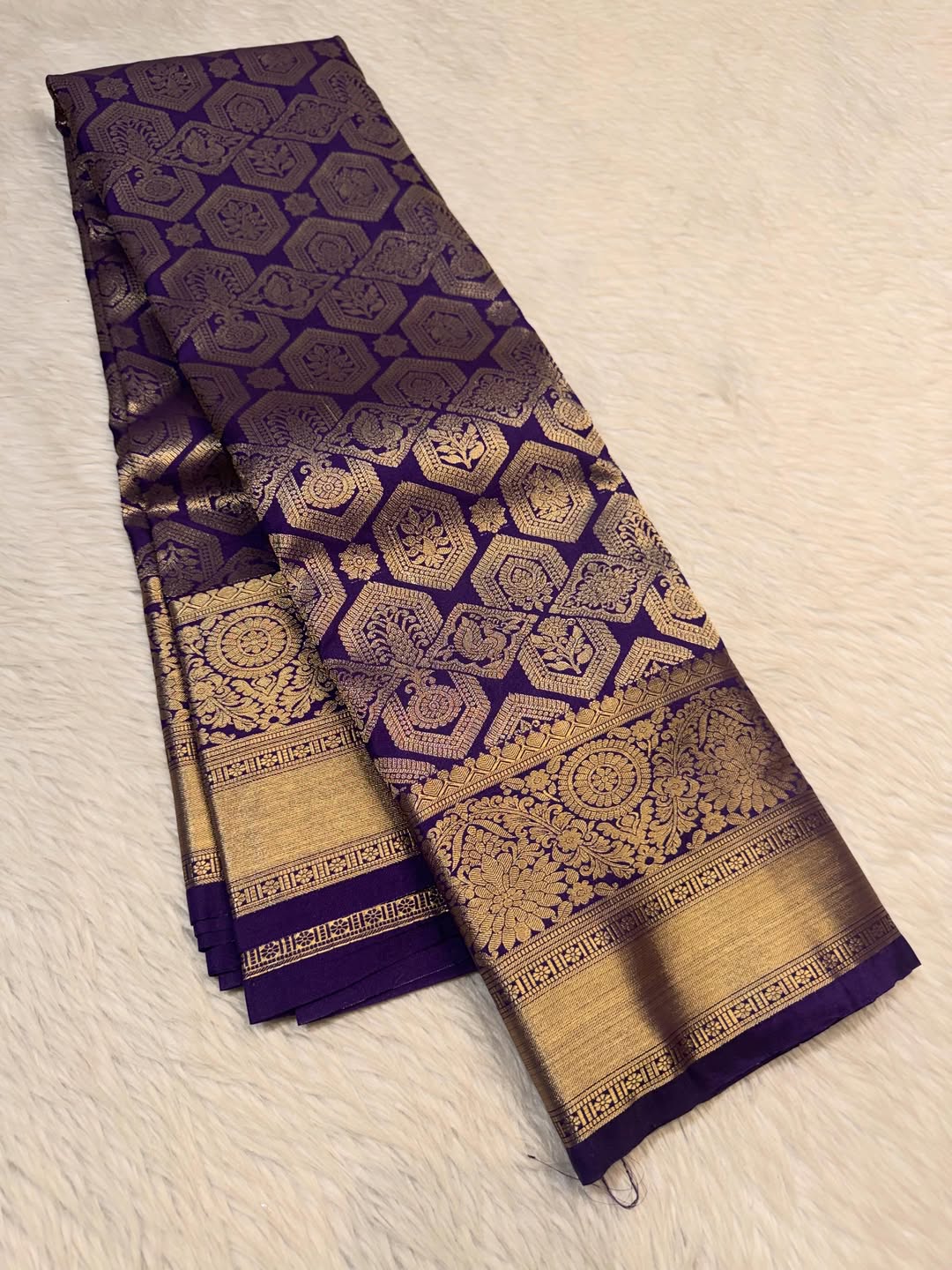 Imbrication Purple Pure Banarasi Silk Saree With Serendipity Blouse Piece