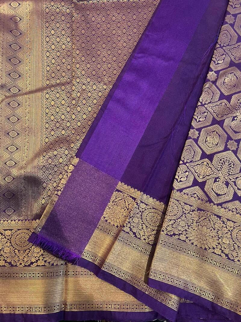 Imbrication Purple Pure Banarasi Silk Saree With Serendipity Blouse Piece
